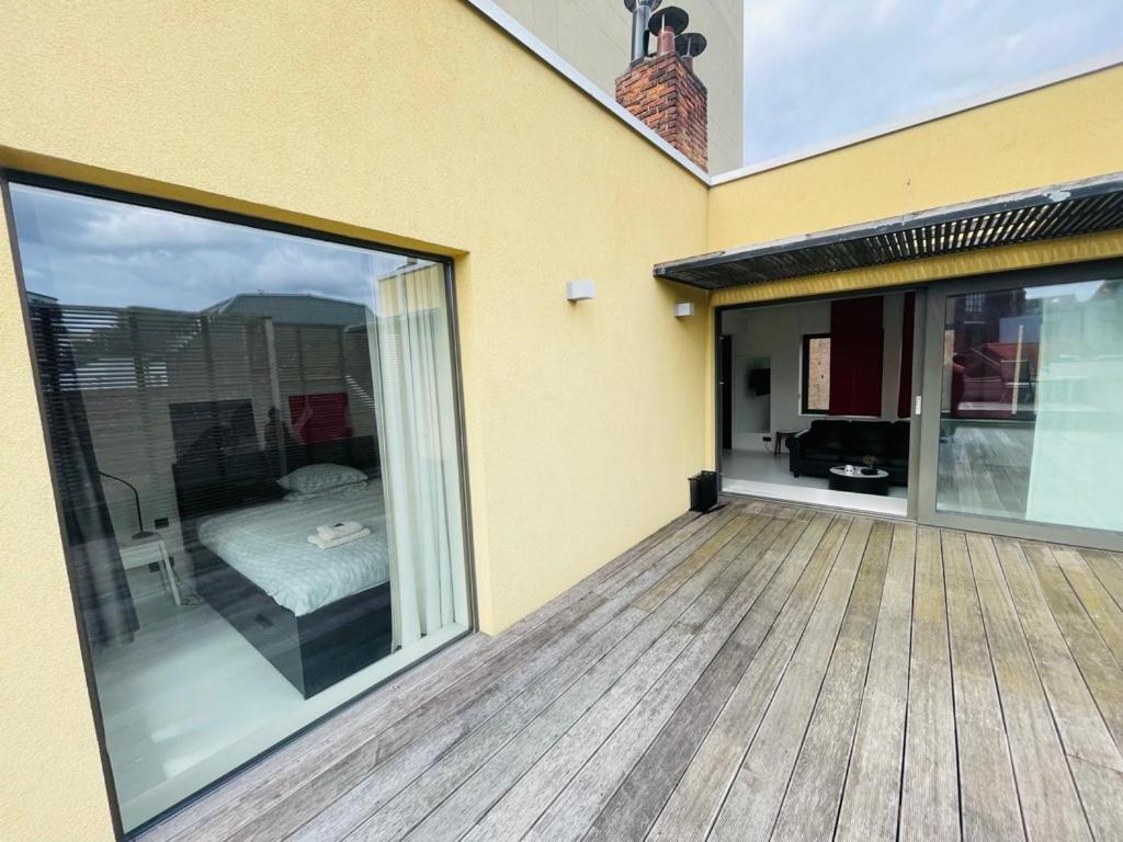Апартаменты Down Town Penthouse With Private Parking Брюссель Экстерьер фото